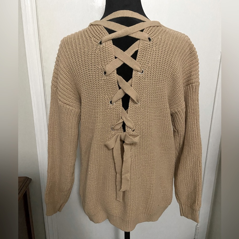 Tan laced back sweater, NWT, Size 8